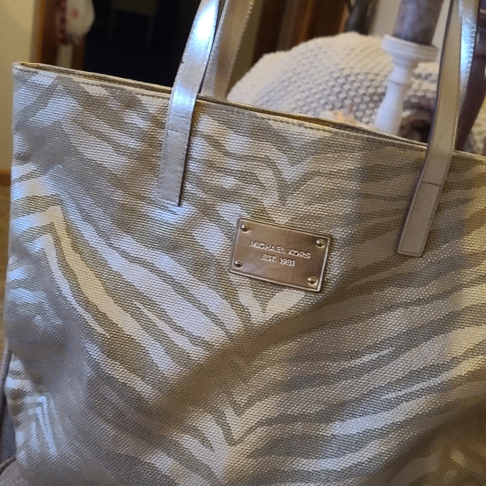 Gold color Michael Kors bag, never used